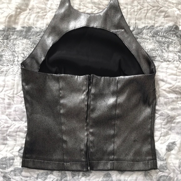 Halter top - Picture 5 of 6